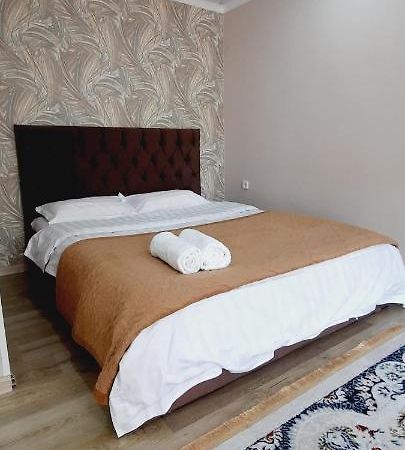 Apartmán Cosy flat Semej Exteriér fotografie