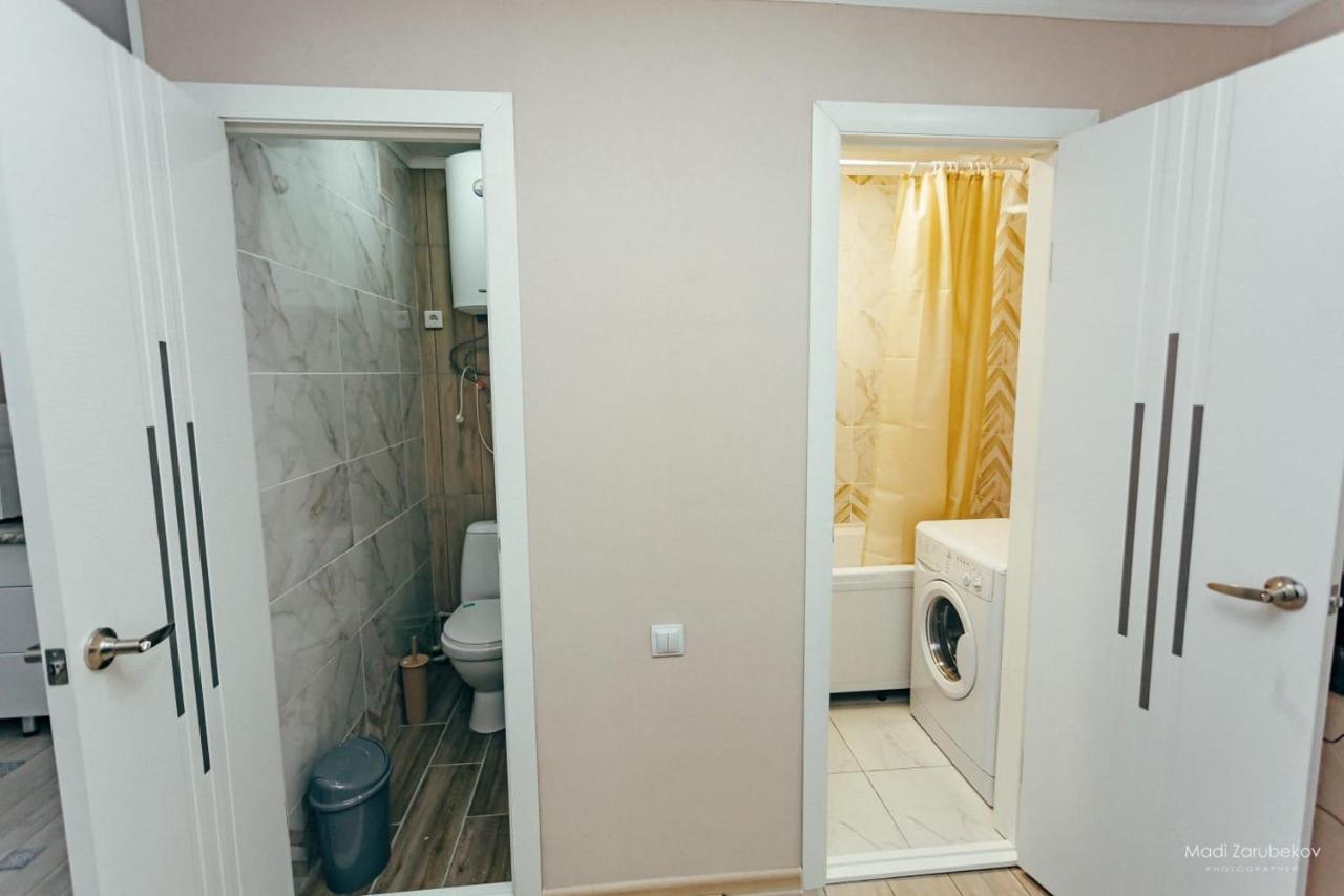 Apartmán Cosy flat Semej Exteriér fotografie
